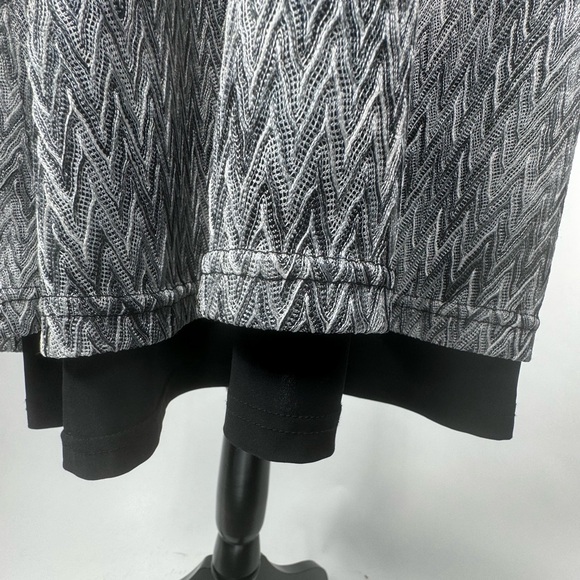 Black & White Mandala Design Dress - L - Picture 6 of 8